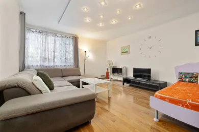 Na prenájom 3-izbový byt, 87 m², Bratislava-Staré Mesto, Martinengova