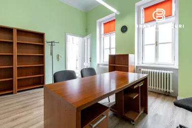 Lokale komercyjne na wynajem, Košice-Staré Mesto · €700