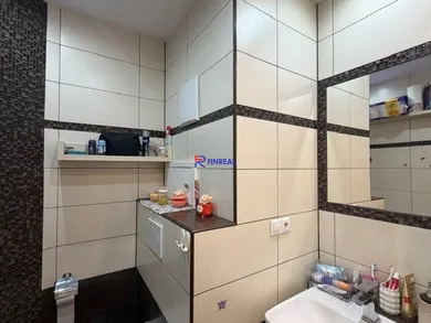 Na predaj 3-izbový byt, 77 m², Kolárovo, Partizánska