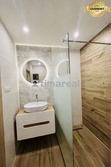 Na predaj 3-izbový byt, 73 m², Hlohovec, Manckovičova