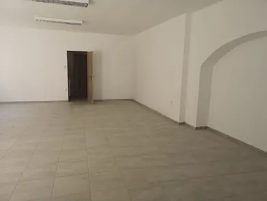 Komerčné priestory na prenájom, Pezinok · €890