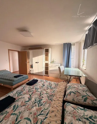 Na predaj 4-izbový byt, 95 m², Bratislava-Nové Mesto