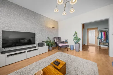 Na predaj 3-izbový byt, 70 m², Bratislava-Karlova Ves, Majerníkova