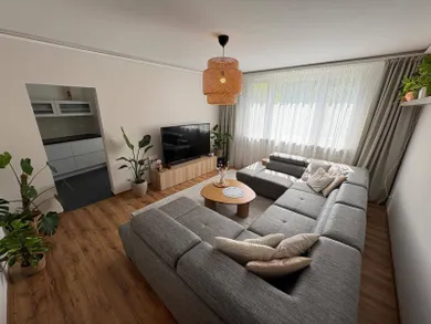 Na predaj 4-izbový byt, 83 m², Bratislava-Devínska Nová Ves