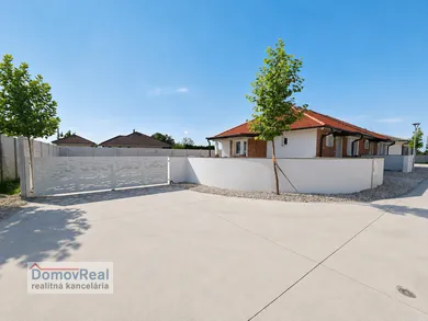 Na predaj 3-izbový dom, 71 m², Holice, Stará Gala