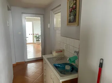Na prenájom objekt, 135 m², Vráble, Ul. 1. mája