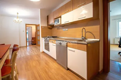 Na predaj 3-izbový byt, 81 m², Bratislava-Staré Mesto, Šulekova