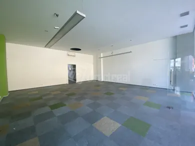 Na prenájom komerčné v Trenčín · €1 079 · Pôvodný stav