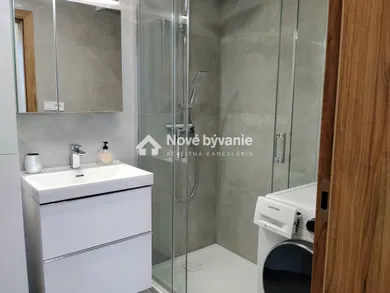 Na prenájom 2-izbový byt, 55 m², Nitra, Pivovarská