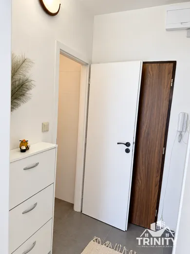 Na prenájom 1-izbový byt, 20 m², Nové Zámky, Nábrežná ulica