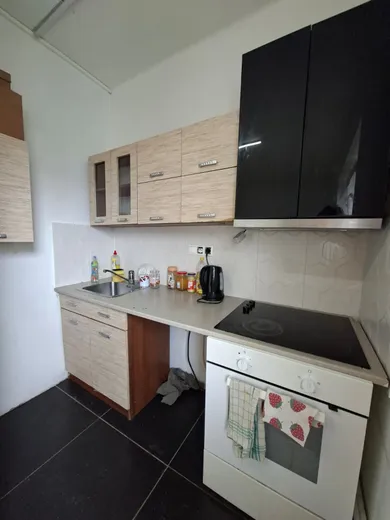 Na prenájom 1-izbový byt, 21 m², Piešťany, Hurbanova