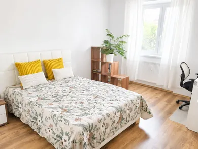 Na predaj 2-izbový byt, 66 m², Bratislava-Nové Mesto, Trnavská cesta