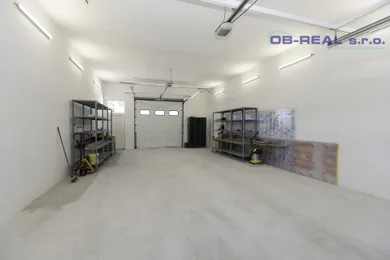 Na predaj objekt, 274 m², Galanta, Hodská