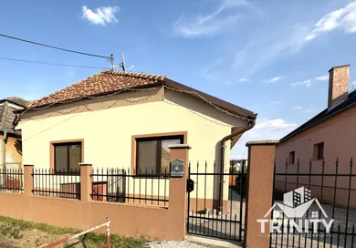 Na predaj 4-izbový dom, 133 m², Zemné