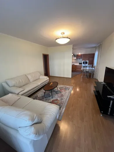 Na prenájom 3-izbový byt, 70 m², Bratislava-Ružinov, Líščie nivy