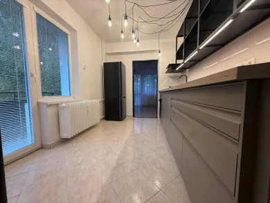 Na prenájom 4-izbový byt, 87 m², Žilina, Predmestská