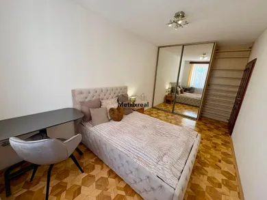 Byty na prenájom 3-izbový, Bratislava-Petržalka · €1 150