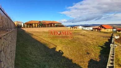 Na predaj pozemok, Budimír