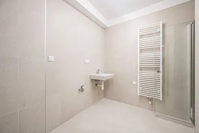 Na predaj 2-izbový byt, 70 m², Púchov, Hollého