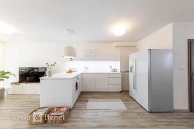 Na predaj dom, 113 m², Bratislava-Vajnory, Pračanská