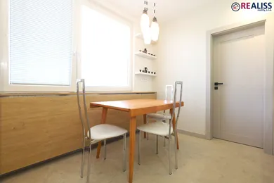Na prenájom 3-izbový byt, 73 m², Bánovce nad Bebravou, 5. apríla