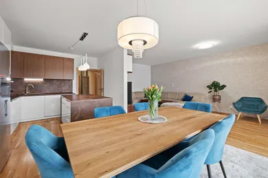 Apartments for sale, 4-room in Bratislava-Karlova Ves · €499,000