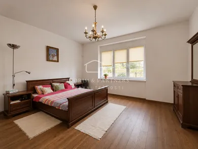 Na predaj 3-izbový dom, 173 m², Farná