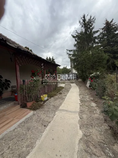 Na predaj dom, 90 m²
