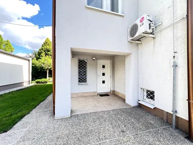Na predaj objekt, 234 m², Bratislava-Ružinov, Martinská