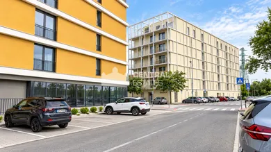 Na prenájom objekt, 16 m², Bratislava-Ružinov, Bajkalská