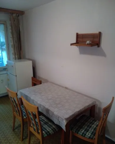 Na prenájom 2-izbový byt, 62 m², Bratislava-Rača, Karpatské námestie