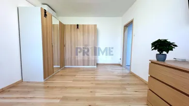 Na prenájom 1-izbový byt, 36 m², Bratislava-Dúbravka, Pekníkova