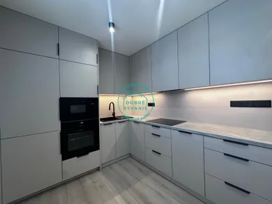 Na predaj 2-izbový byt, 61 m², Nové Zámky