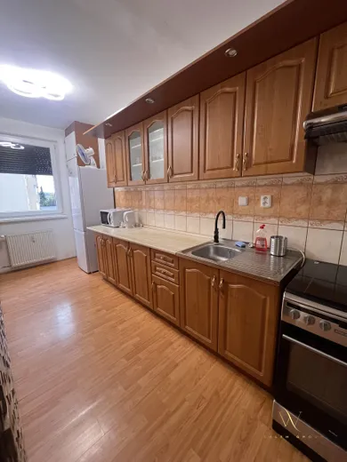 Na prenájom 3-izbový byt, 61 m², Senec, Nám. 1. mája