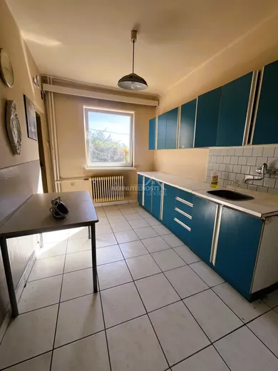Na predaj 3-izbový dom, 323 m², Levice