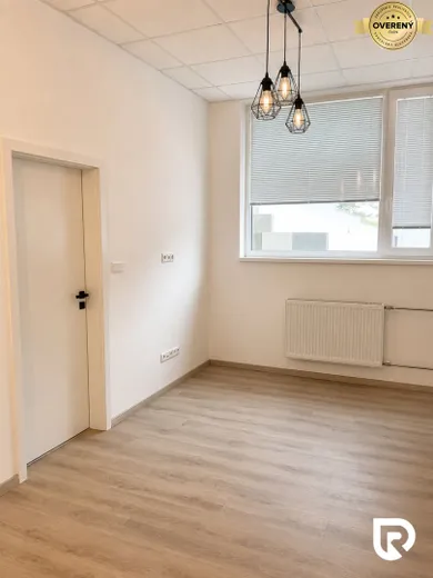 Na prenájom 1-izbový byt, 36 m², Žilina, Veľký diel