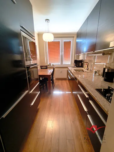Na predaj 4-izbový byt, 85 m², Nové Mesto nad Váhom, Tematínska