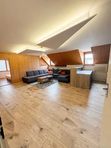 Mieszkania na wynajem, 2-pokojowe, Zvolen · €700