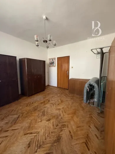 Na predaj 5-izbový dom, 266 m², Lopúchov