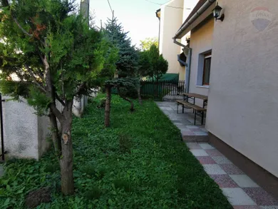 Na prenájom 3-izbový dom, 140 m², Bratislava-Záhorská Bystrica