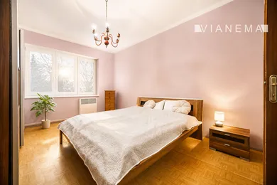 Na predaj 4-izbový byt, 80 m², Prešov, Pavlovičovo námestie