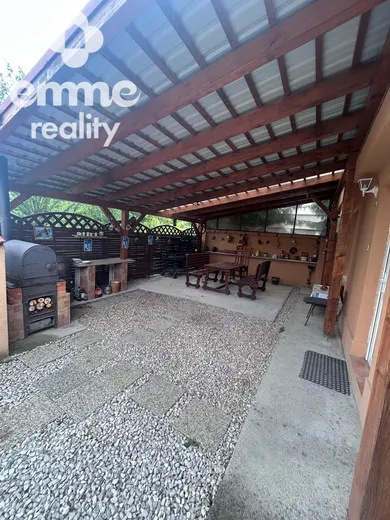 Na predaj 6-izbový dom, 245 m², Veľký Meder, Agátová