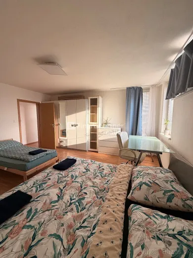 Na predaj 4-izbový byt, 95 m², Bratislava-Nové Mesto