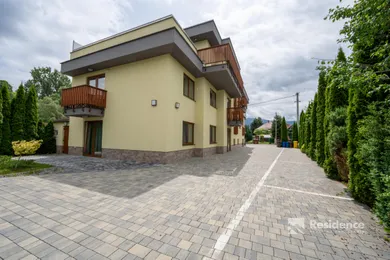 Na predaj 2-izbový byt, 63 m², Liptovský Mikuláš, Odbojárska