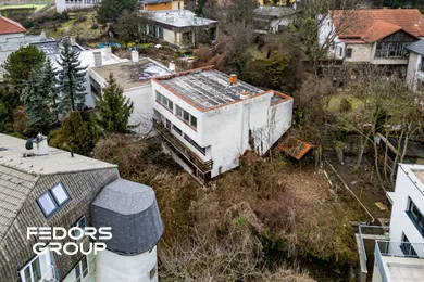 Na predaj dom v Bratislava-Staré Mesto · €950 000 · Pôvodný stav