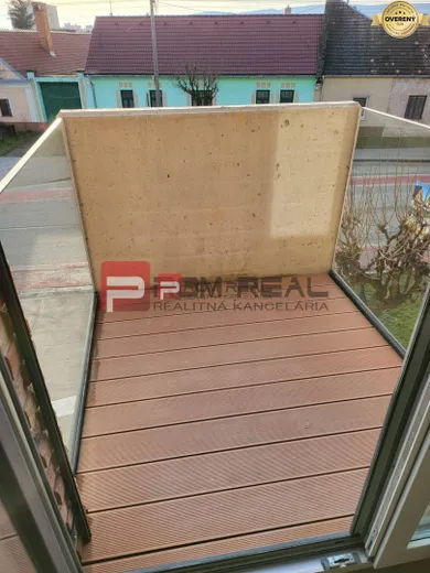 Na predaj 2-izbový byt, 44 m², Pezinok, Centrum