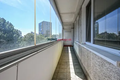Mieszkania na sprzedaż, 1-pokojowe, Bratislava-Nové Mesto · €159 800