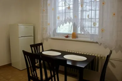 Na prenájom 2-izbový byt, 61 m², Nitra