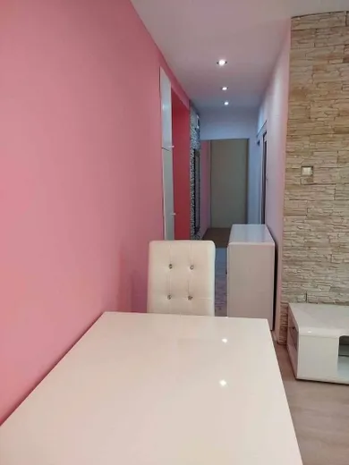 Na prenájom 2-izbový byt, 53 m², Banská Bystrica, Trieda SNP