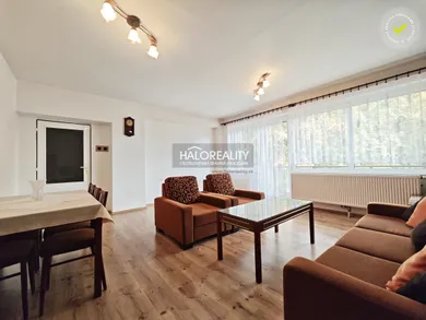 Na predaj 4-izbový byt, 92 m², Martin, Kratinová